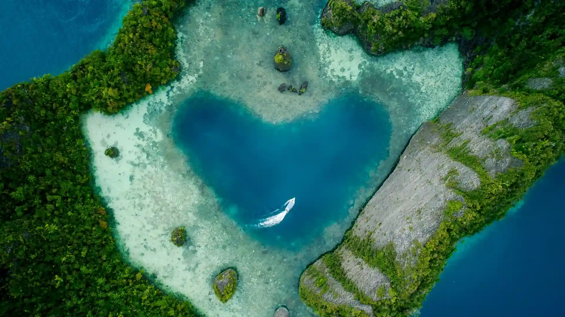 Raja Ampat Yacht Itineraries